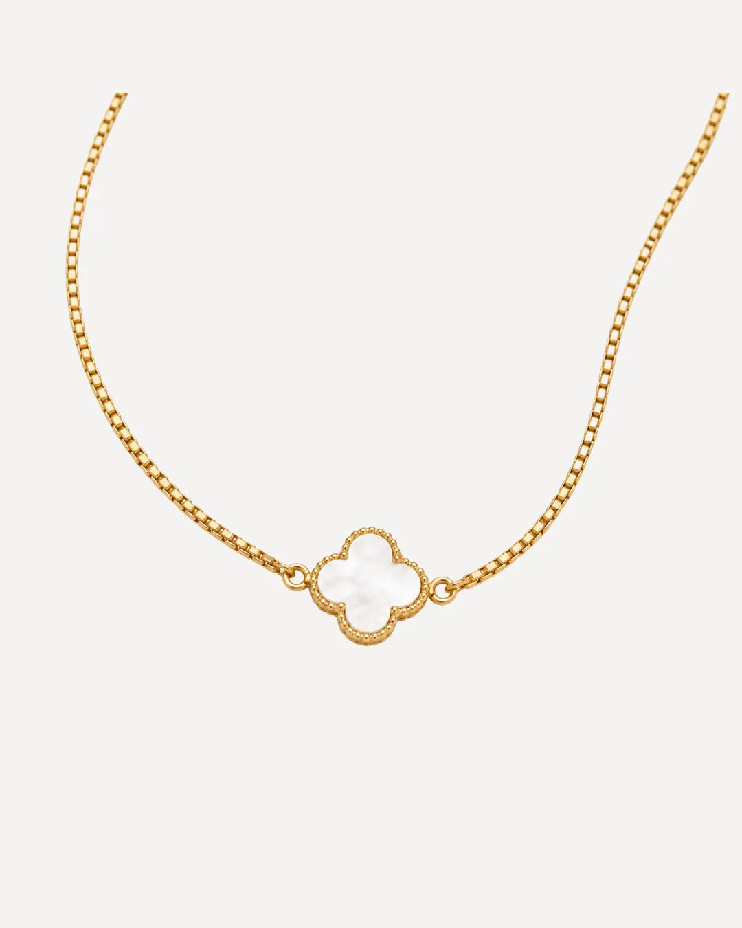 Sophia Clover Necklace with Mother of Pearl