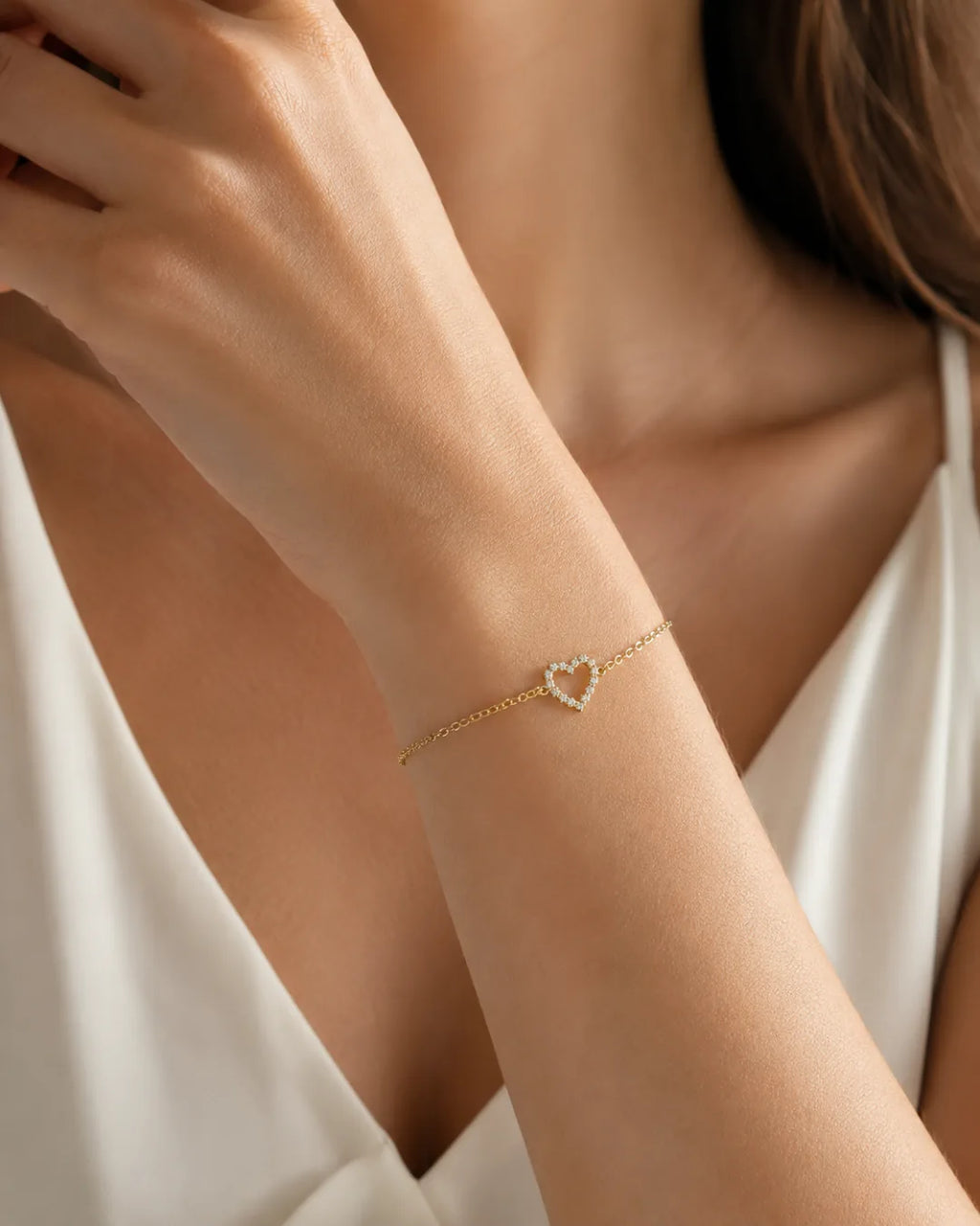 Genevra Open Heart Bracelet Amour