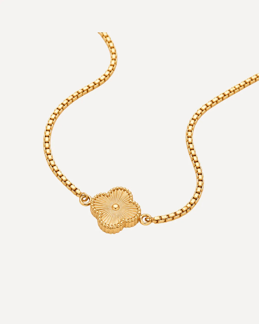 Sophia Clover Necklace with Mother of Pearl