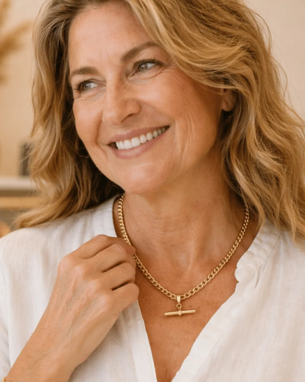 Harper Curb Chain Necklace with T-Bar Pendant