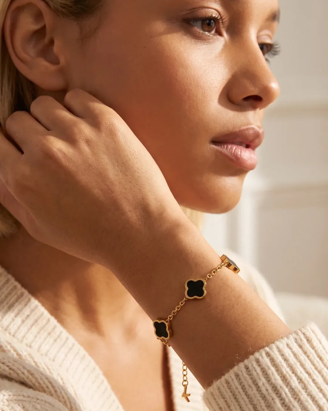 Viviana Mother of Pearl Clover Bracelet