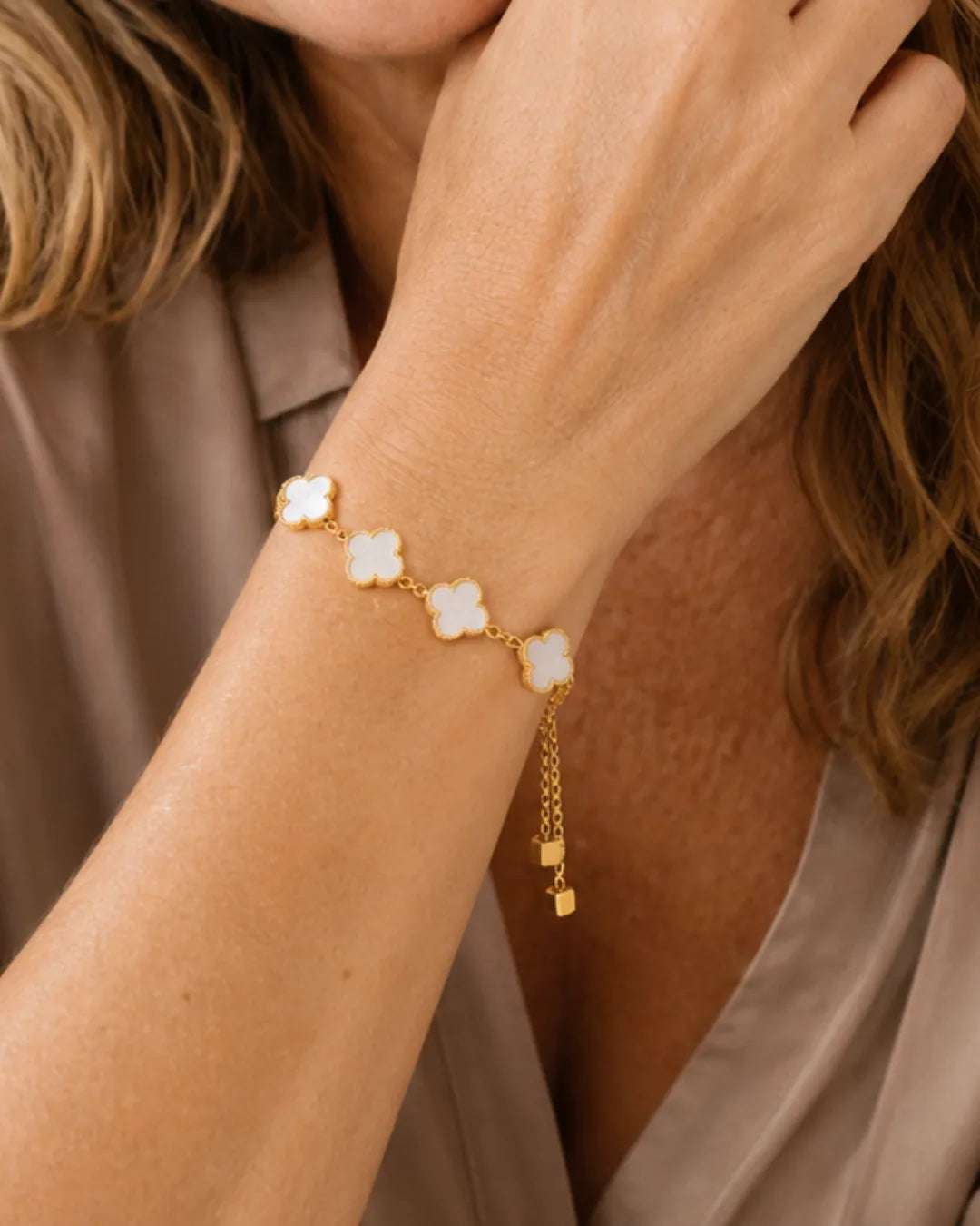 Sophia Mother of Pearl Clover Bracelet