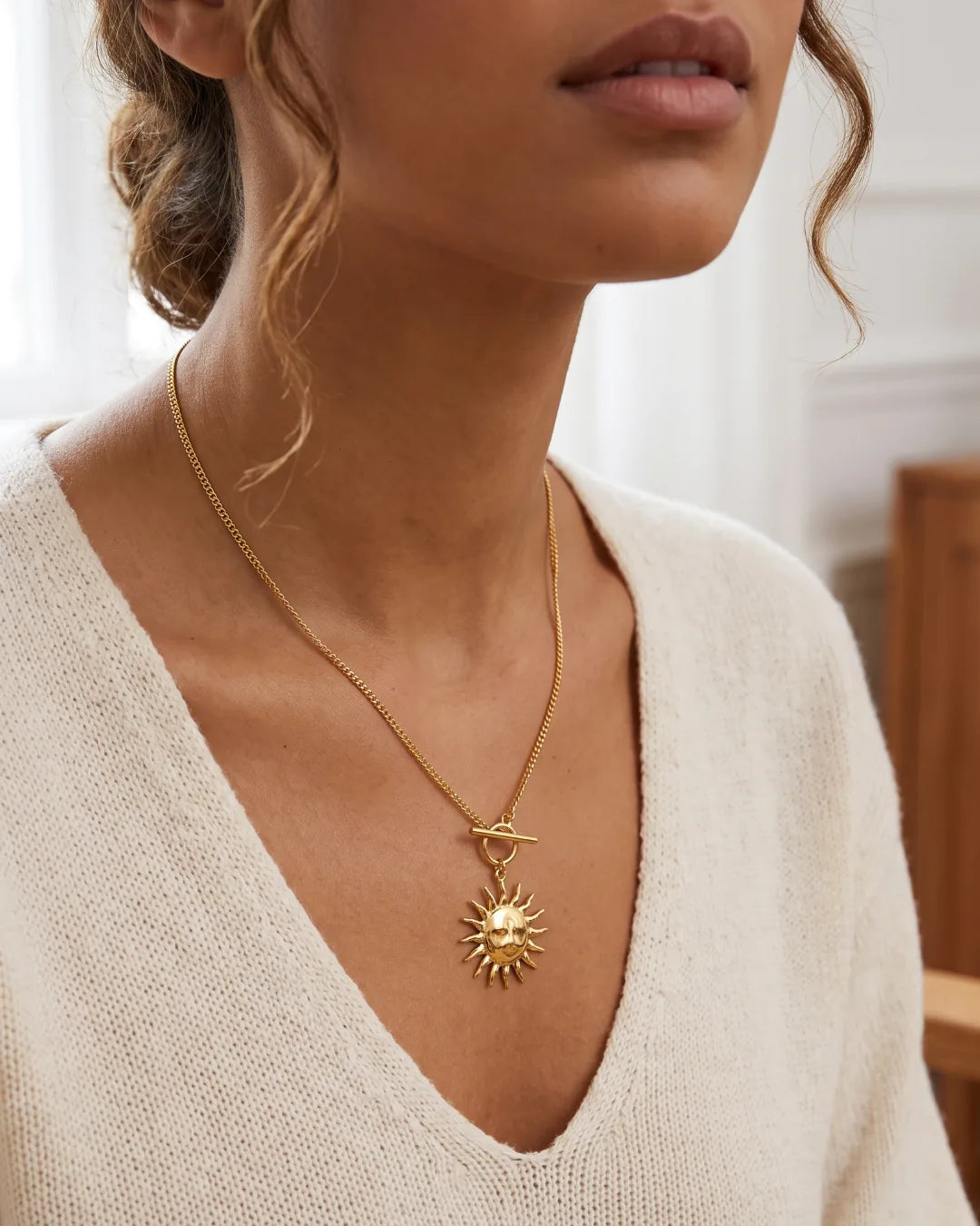 Solene Sun Pendant Necklace Radiance