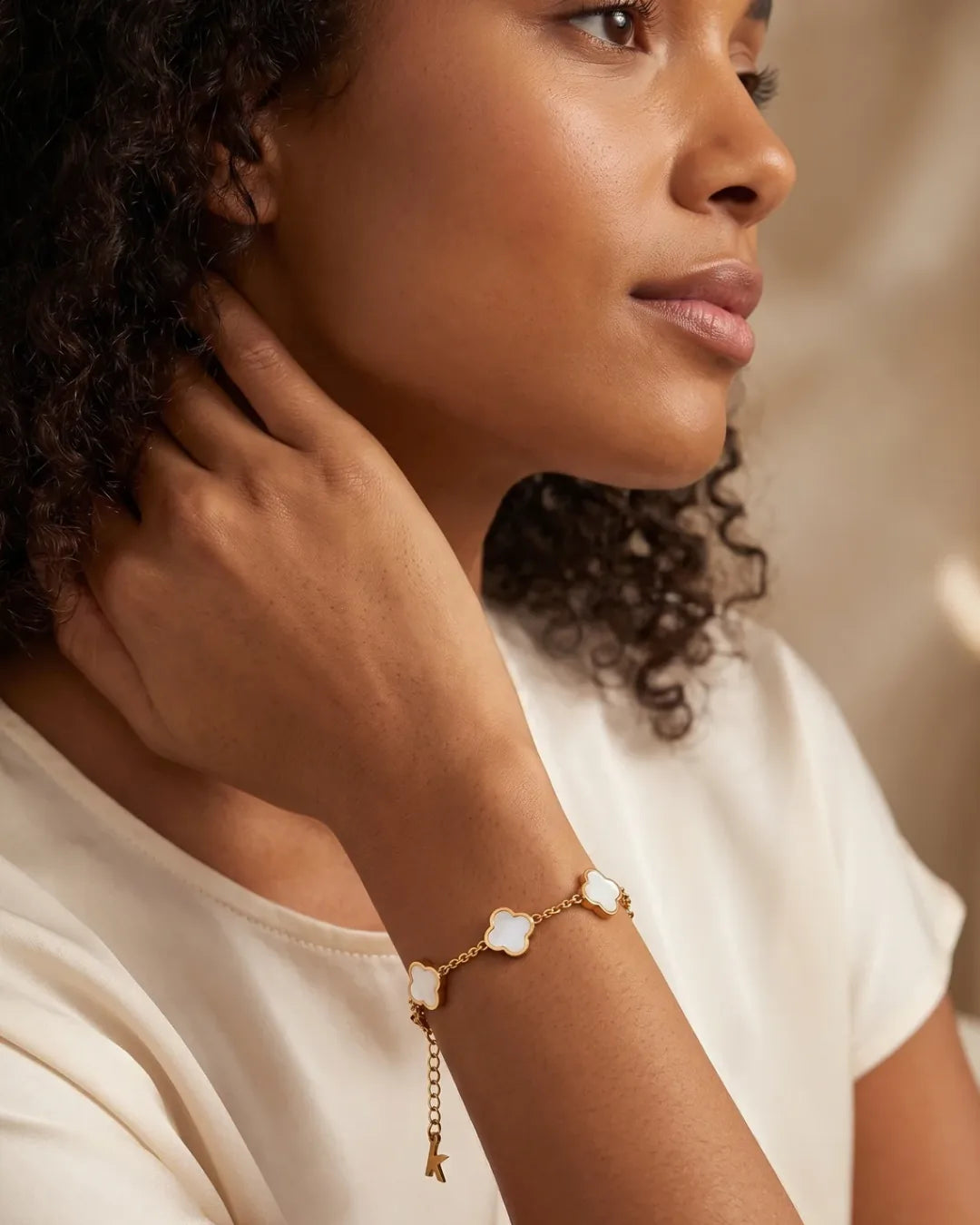Viviana Mother of Pearl Clover Bracelet